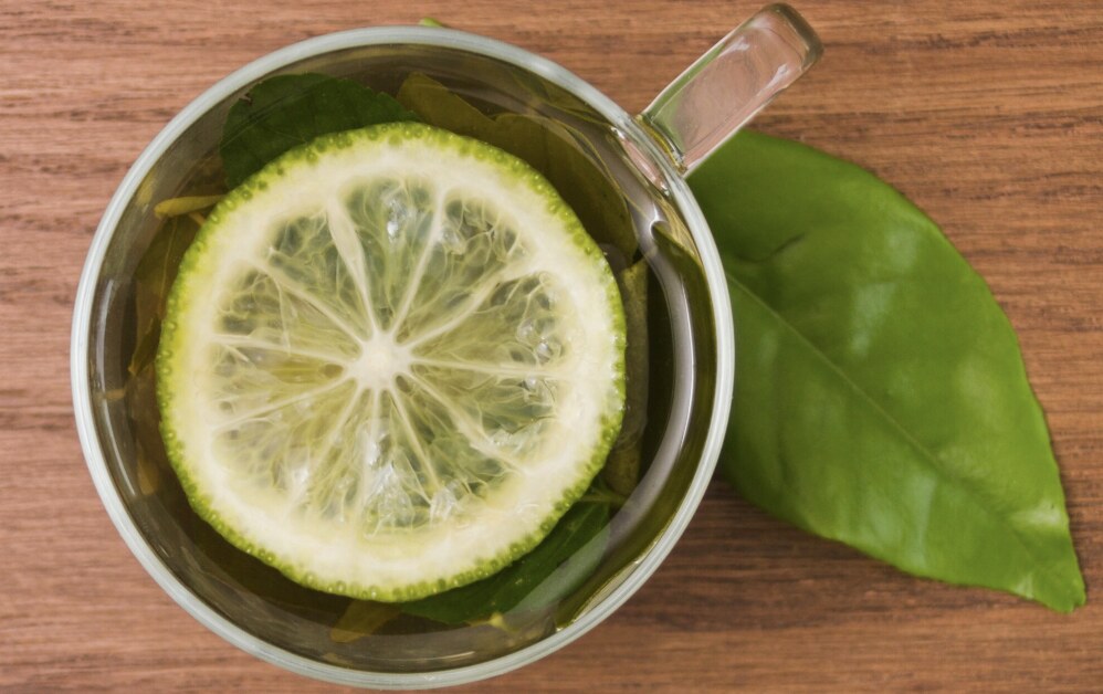 Is warm lemon water in the morning being blown up for use? Photo: Thuy Duong