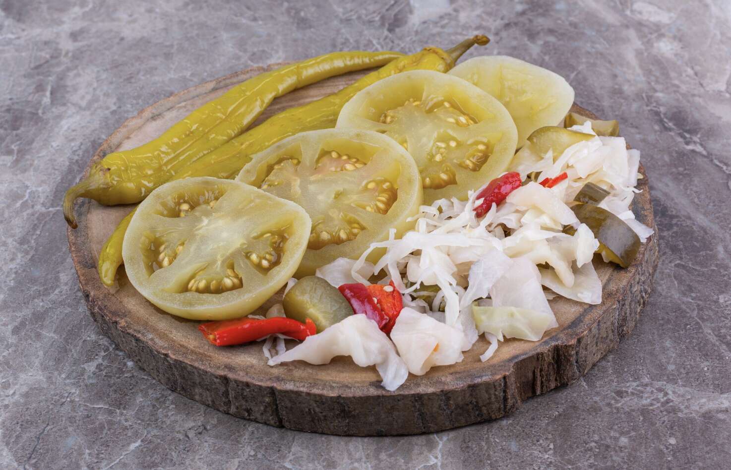 pickles are familiar in meals but have a high salt content. Photo: Thuy Duong