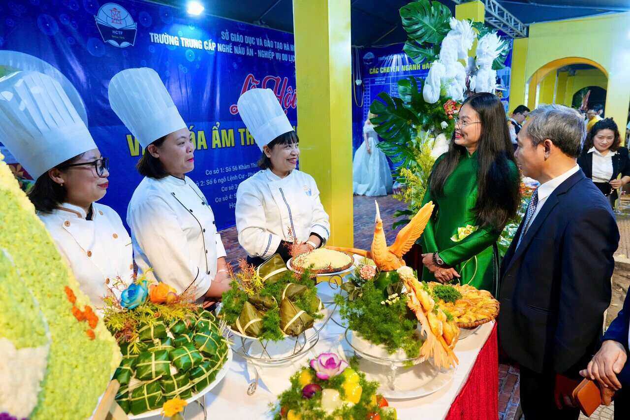 The 2025 Hanoi Food Culture Festival welcomes people and tourists from now until December 21, 2025. Photo: Thanh Loan