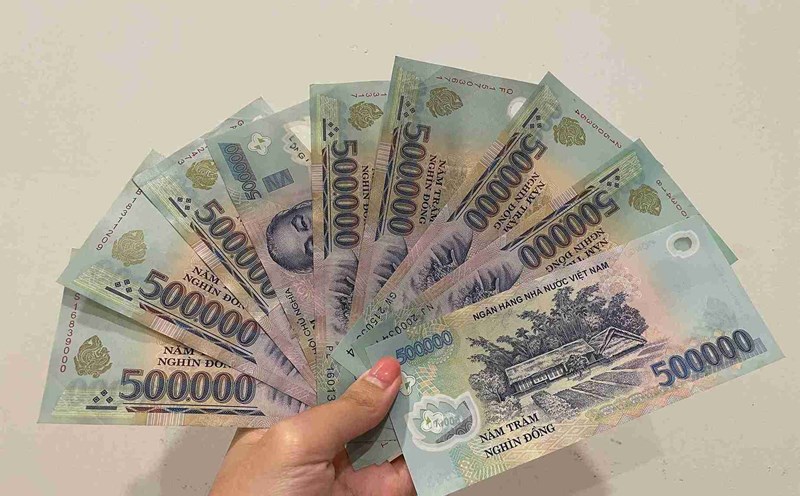 Name the 5 banks with the highest savings interest rates of 79%/year