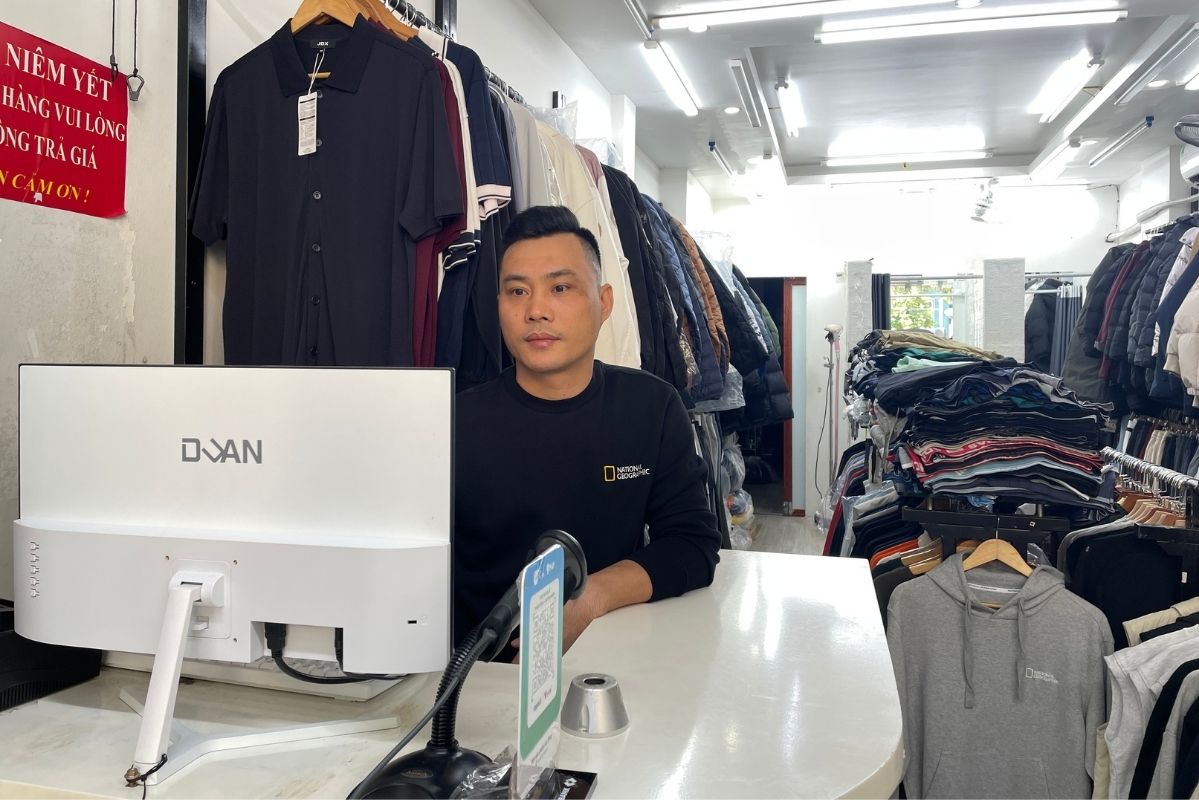 Classify business households according to the tax payment method. Photo: Thanh Binh