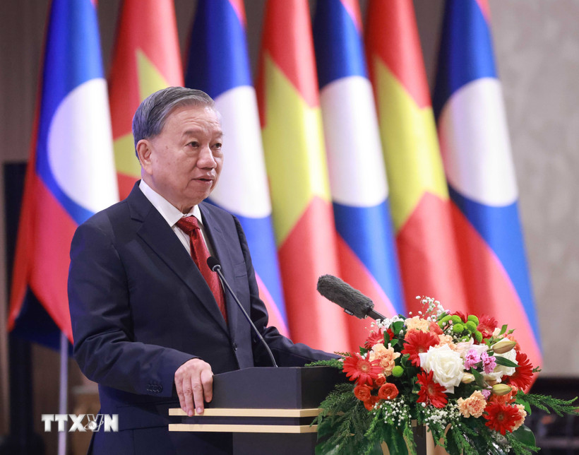 トー・ラム書記長はラオスの国賓晩餐会で講演した。写真：TTXVN