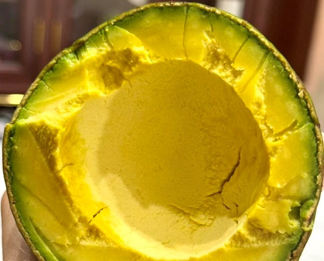 Avocado is rich in vitamin E and fat, which are very good for hair, reducing premature graying of hair. Photo: Kieu Vu