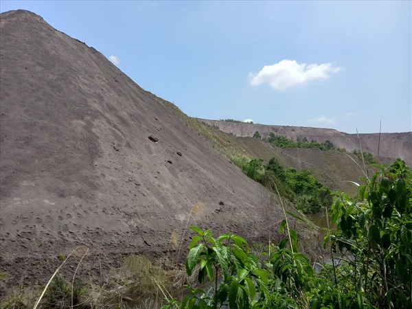 Corruption, heat leakage. Photo: Xuyen Dong