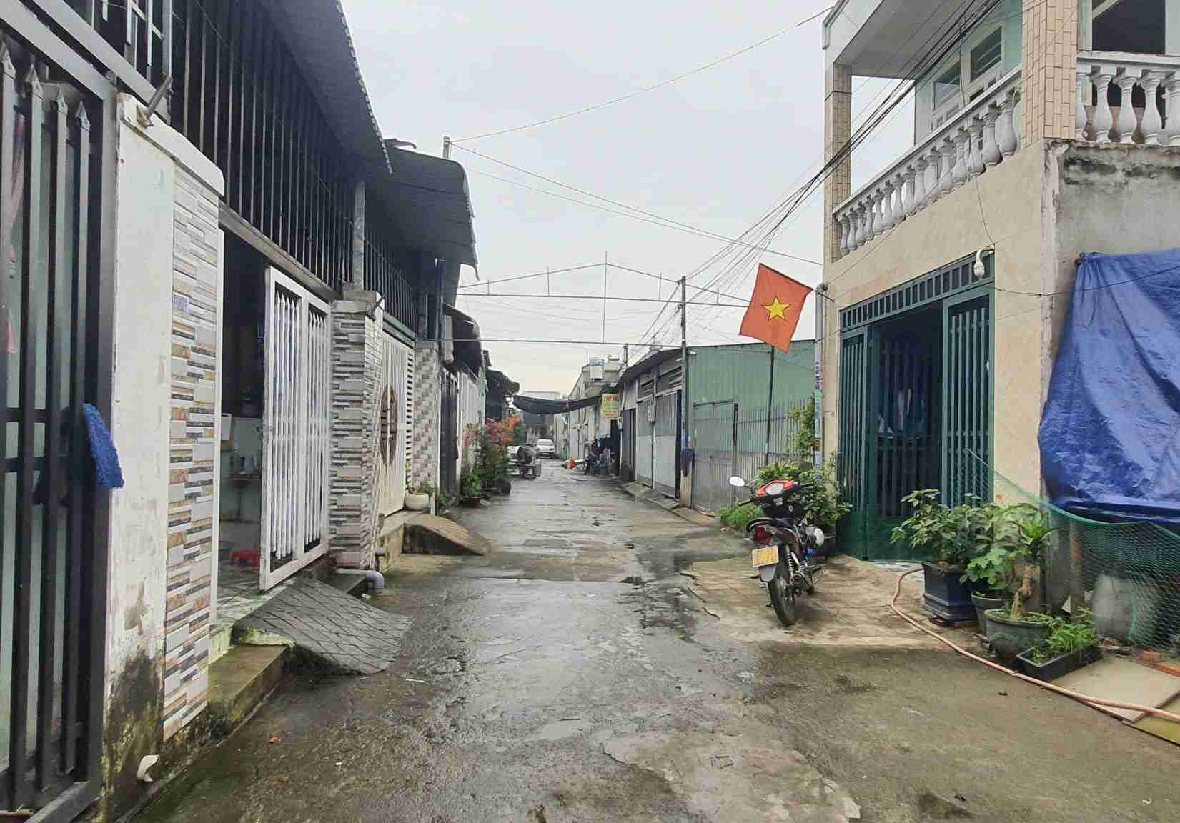 Cơ quan chức năng đã cấm giao dịch mua bán đất tại đây. Ảnh: Đình Trọng