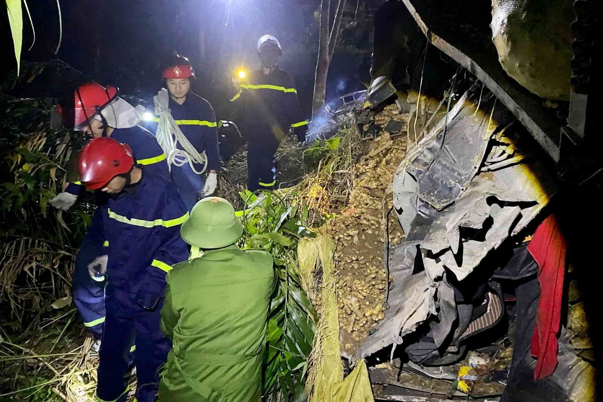 Luc luong chuc nang no luc tiep can hien truong vu tai nan. Anh: Thanh Tuan