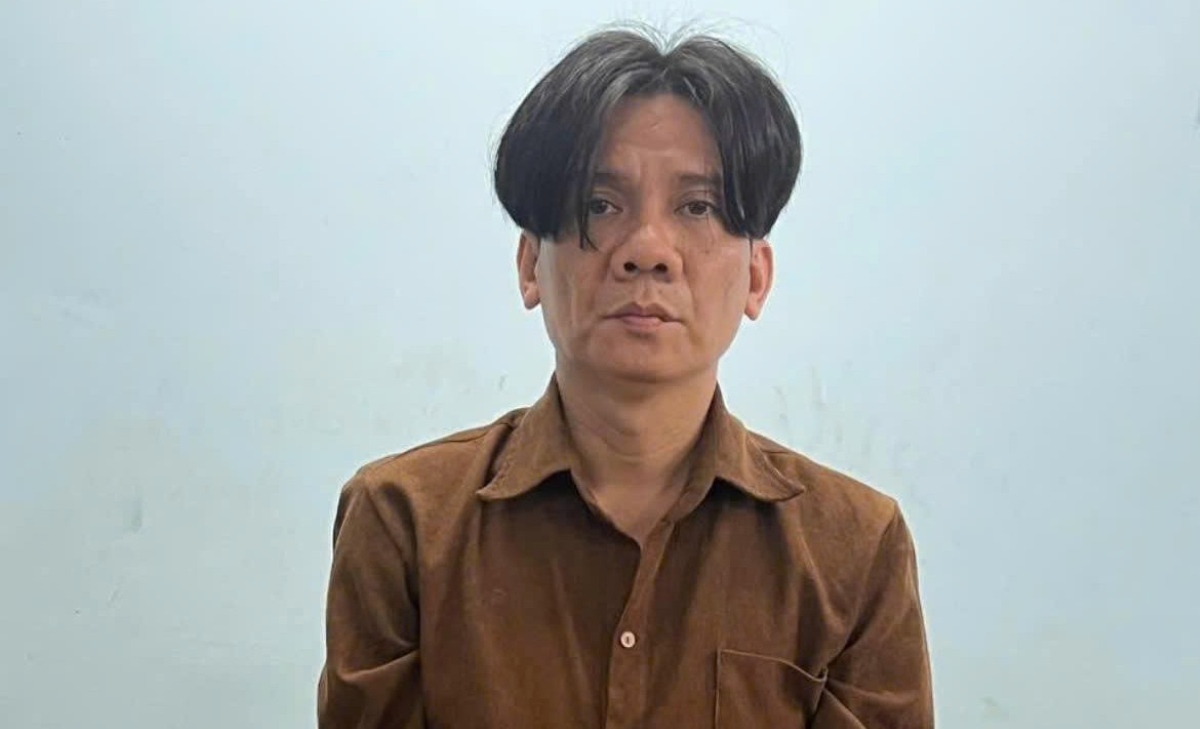 Đối tượng cướp giật tại tiệm vàng bị bắt. Ảnh công an cung cấp