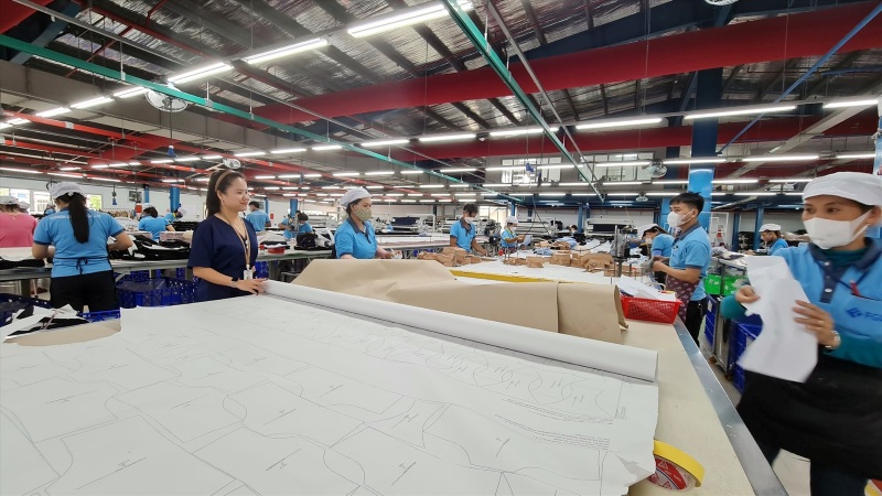 Sáng kiến của chị Trương Thị Hoàng Linh - Phó Trưởng phòng Quản lý dự án (Công ty TNHH Fashion Garments) giúp doanh nghiệp tiết kiệm hàng tr đồng mỗi năm. Ảnh: Trường An 