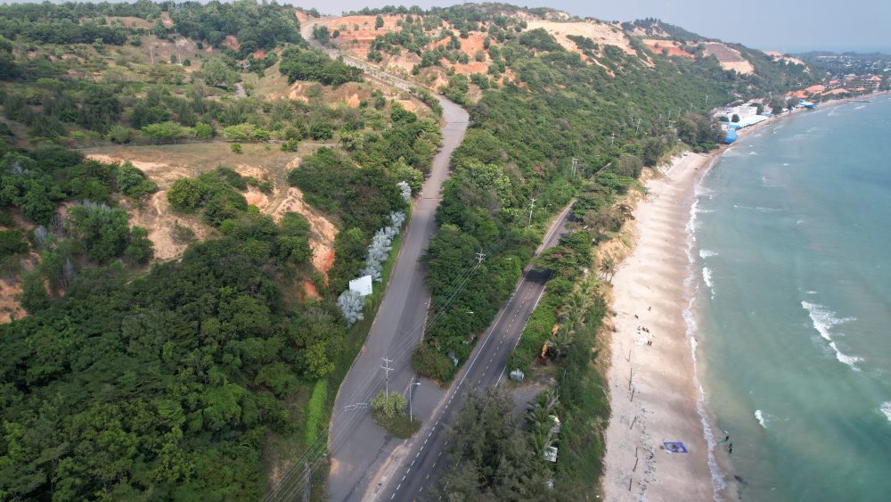 Du an do Cong ty TNHH Phat trien S.I lam chu dau tu, duoc cap giay chung nhan dau tu tu nam 2007 voi quy mo gan 197ha, tong von hon 548 ti dong. Day la du an nam tren doi, ven khu vuc bien Hon Rom. 