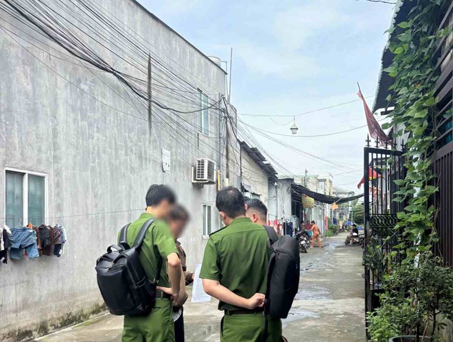 Co quan CSDT da khoi to vu an lien quan den viec “xay nham” gan 50 can nha. Anh: Ban doc cung cap 