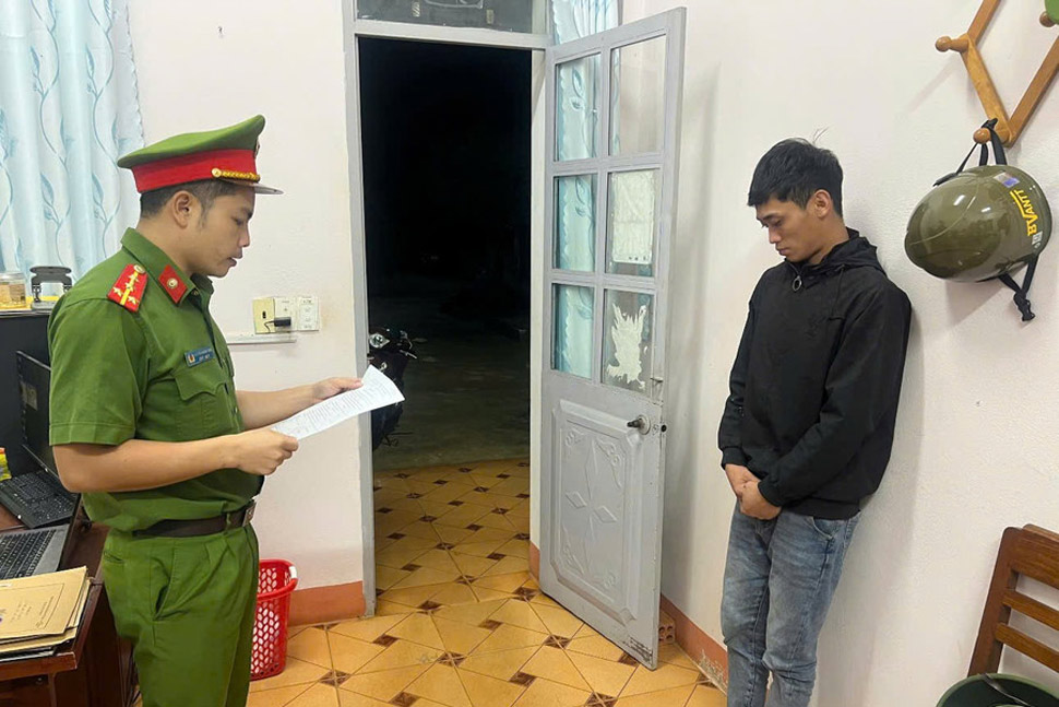 Cơ quan CSĐT Công an tỉnh Gia Lai đã thi hành lệnh bắt tạm giam Trần Xuân Bảo. Ảnh: Công an