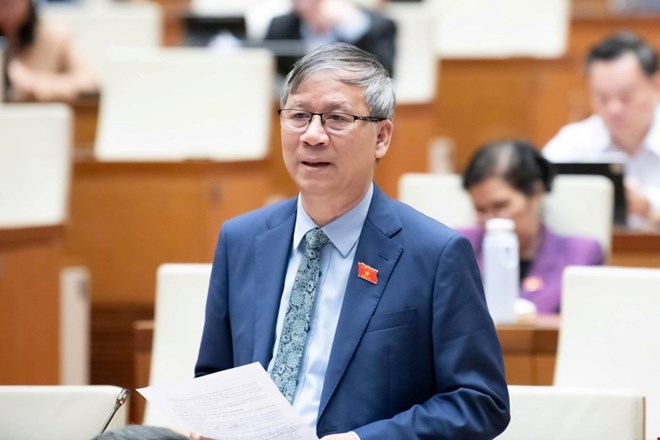 Dai bieu Quoc hoi Nguyen Anh Tri de xuat xay tru so moi cho Bo Giao duc va Dao tao “to dep, dang hoang“. Anh: Quochoi.vn 