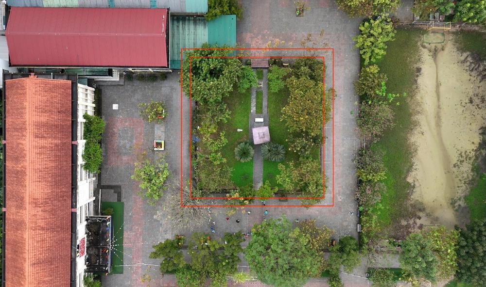 Close-up of the Nguyen Dynasty's spiritual herd located right in the middle of a school in Hue. Photo: Nguyen Luan