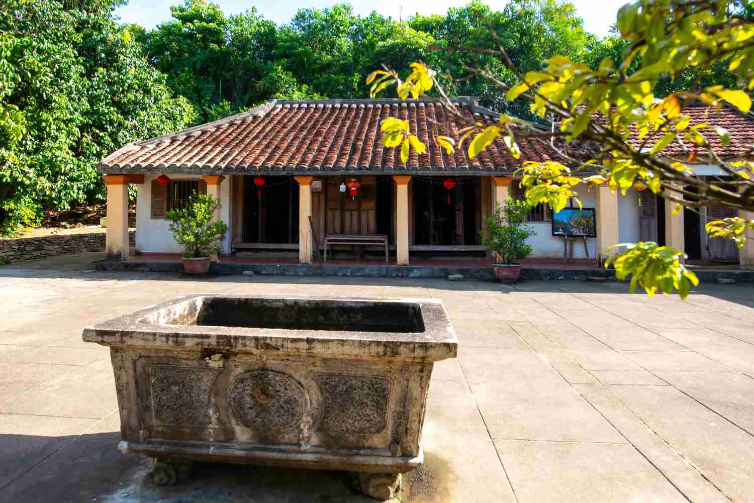 Nha co o Tien Phuoc hien dang con rat nhieu. Day la mot trong nhung noi luu giu cac cong trinh kien truc co, doc dao o Da Nang. Anh: Nguyen Trinh