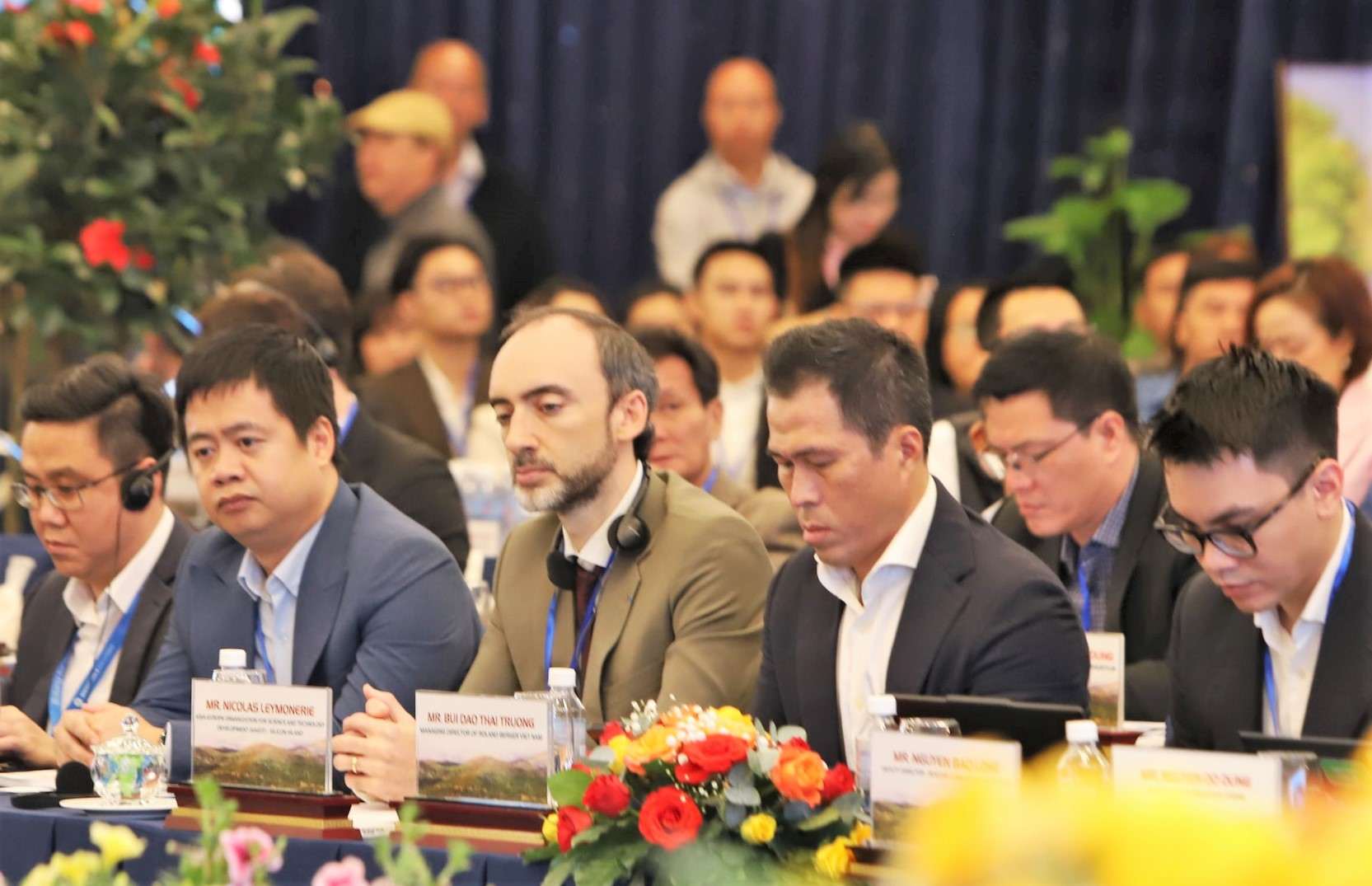 Cac chuyen gia, nha khoa hoc trong nuoc va quoc te du Hoi thao. Anh: Phuc Khanh 