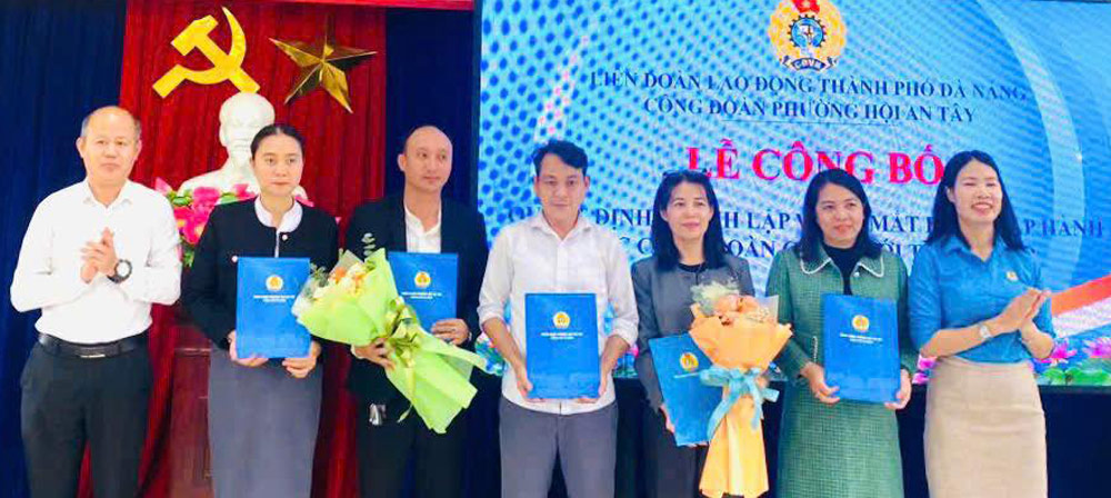 호이안떠이 동 노동조합은 535명의 조합원을 가진 5개의 기초 노동조합을 추가로 설립했습니다. 사진: 다낭 노동조합.