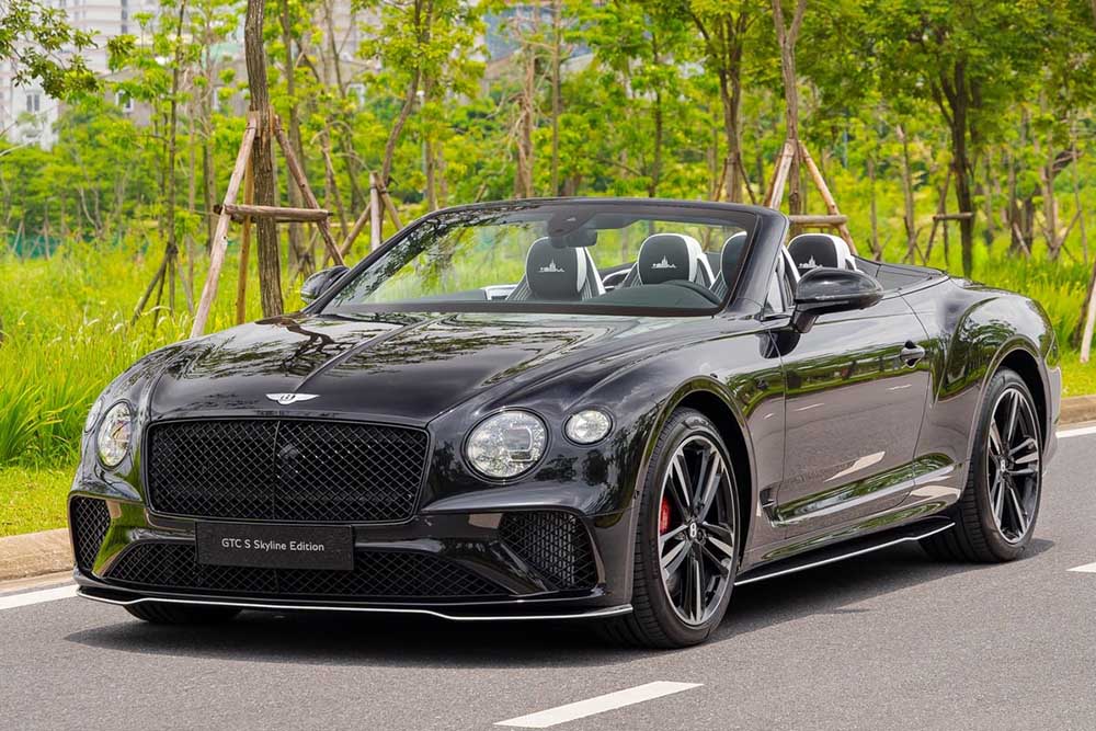 El Bentley Continental GTC S V8 Vietnam Skyline Edition personalizado por pedido personal acaba de aparecer en Vietnam. Foto: Bentley Vietnam