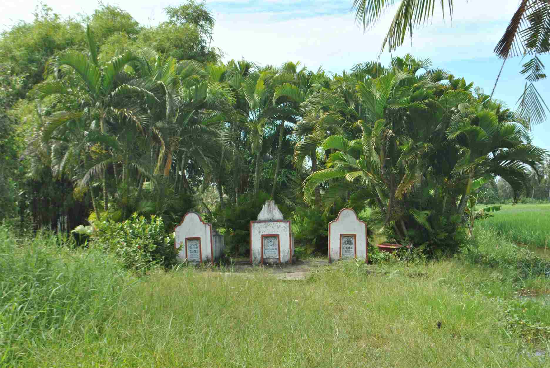 Khu luu niem Bac Ba Phi duoc cong nhan Di tich cap tinh vao nam 2015. Sau khi cong nhan gan nhu khong lam gi cho den nay (Trong anh la khu mo cua Bac Ba Phi). Anh: Nhat Ho