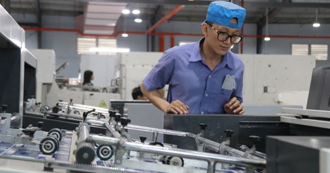 1 empresa de IED en Khanh Hoa tiene la bonificacion mas alta de hasta 350 millones de VND/persona. Foto: Phuong Linh