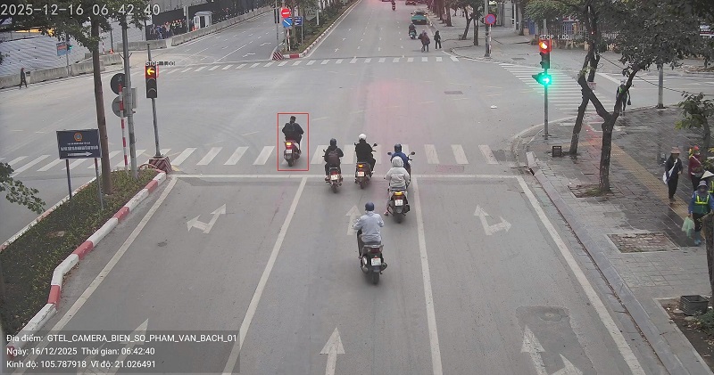 Motorcycle owners were fined in Hanoi. Photo: Traffic Police Department