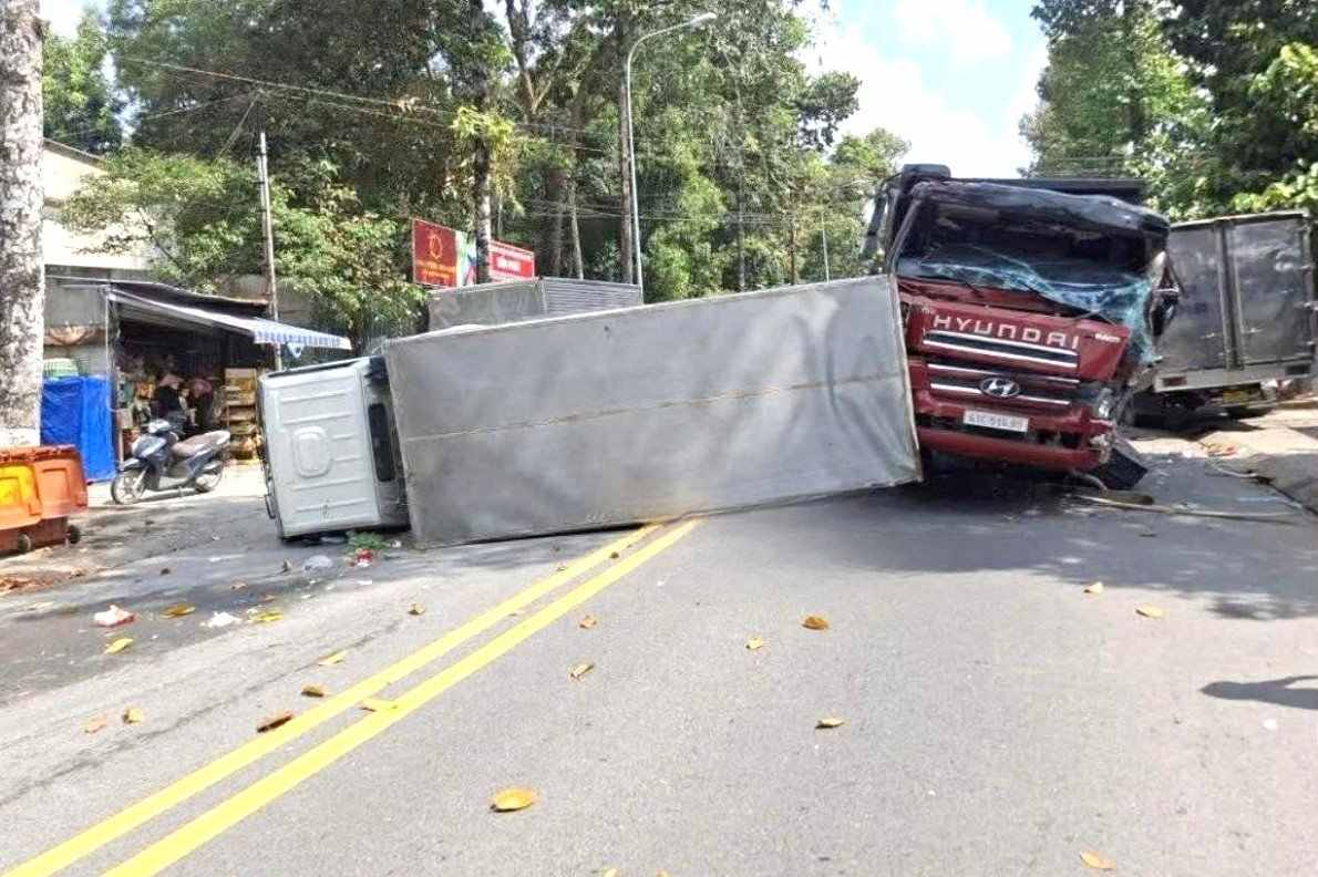Scene of a series of accidents in Tan Uyen ward. Photo: Provided by readers
