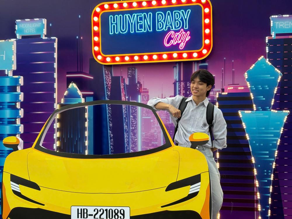 Thanh Dat (TP. Hai Phong) co mat tai concert. Anh: Nguyen Dat  