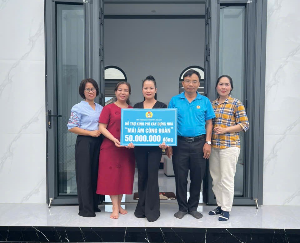 Trong nam 2025, nhieu doan vien kho khan o tinh duoc ho tro sua chua, xay moi nha o. Anh: Bao Trung