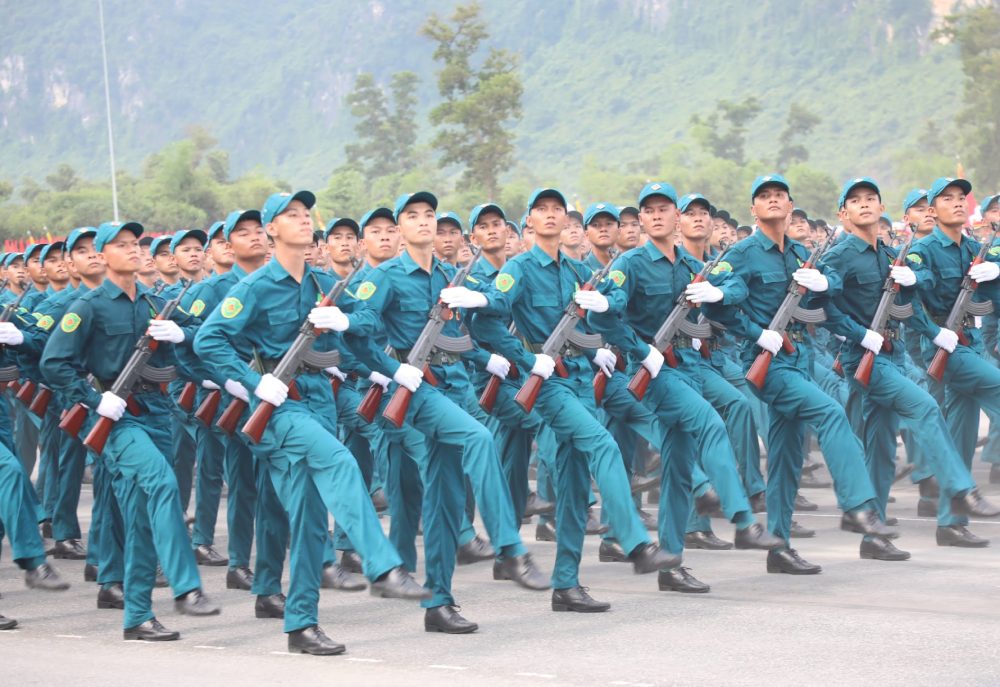 Information related to the reservation of the allowance for military politicians at the commune level has received much attention from readers. Photo: Tran Vuong