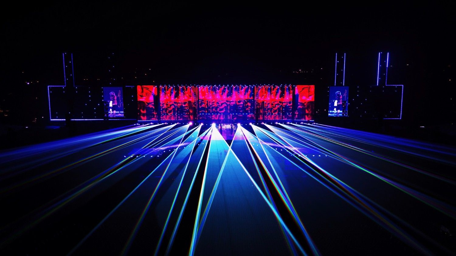 San khau Y-Concert duoc dau tu hoanh trang ve am thanh, anh sang. Anh: BTC