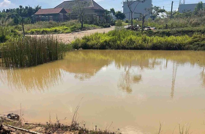 3 học sinh ở Lâm Đồng rơi xuống ao nước, 1 em tử vong