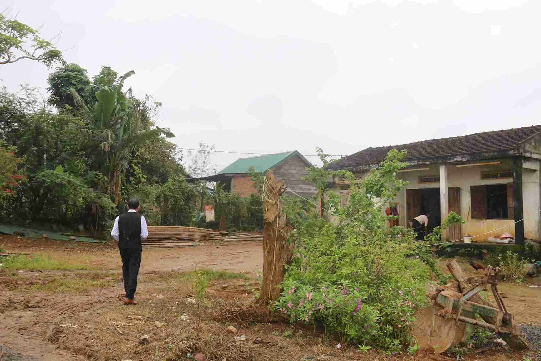 Ong Y Zo Bya – Truong buon Cu Prao, den nha van dong thanh nien tham gia cac lop dao tao nghe. Anh: Bao Lam  