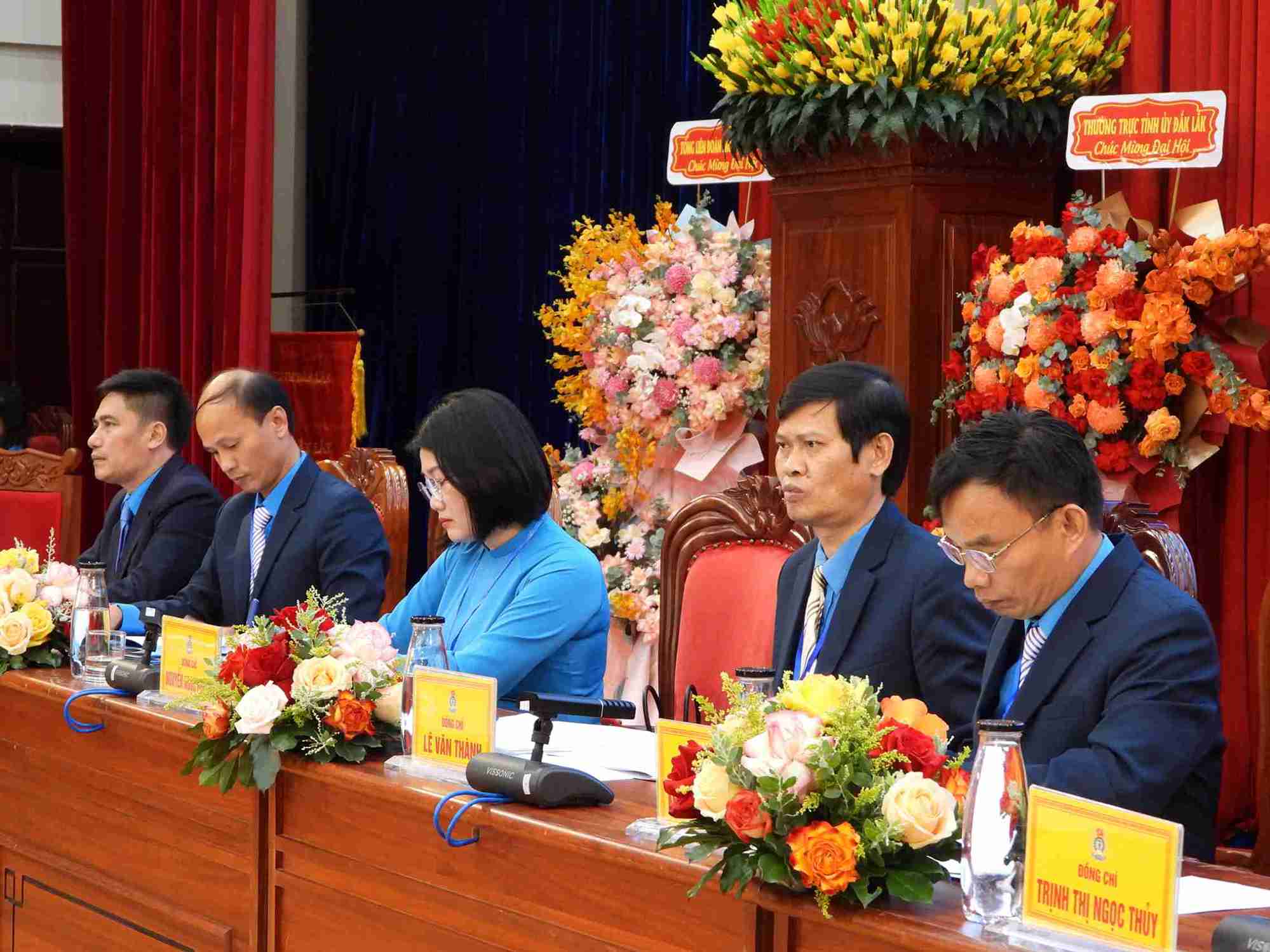 Ban Thuong vu Lien doan Lao dong tinh Dak Lak tham du Dai hoi. Anh: Bao Trung