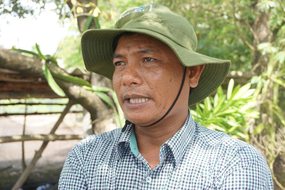 Anh Nguyen Van Hon, nguoi co y tuong dau tien dua du khach ngu duoi nuoc o Dat Mui, Ca Mau. Anh: Nhat Ho