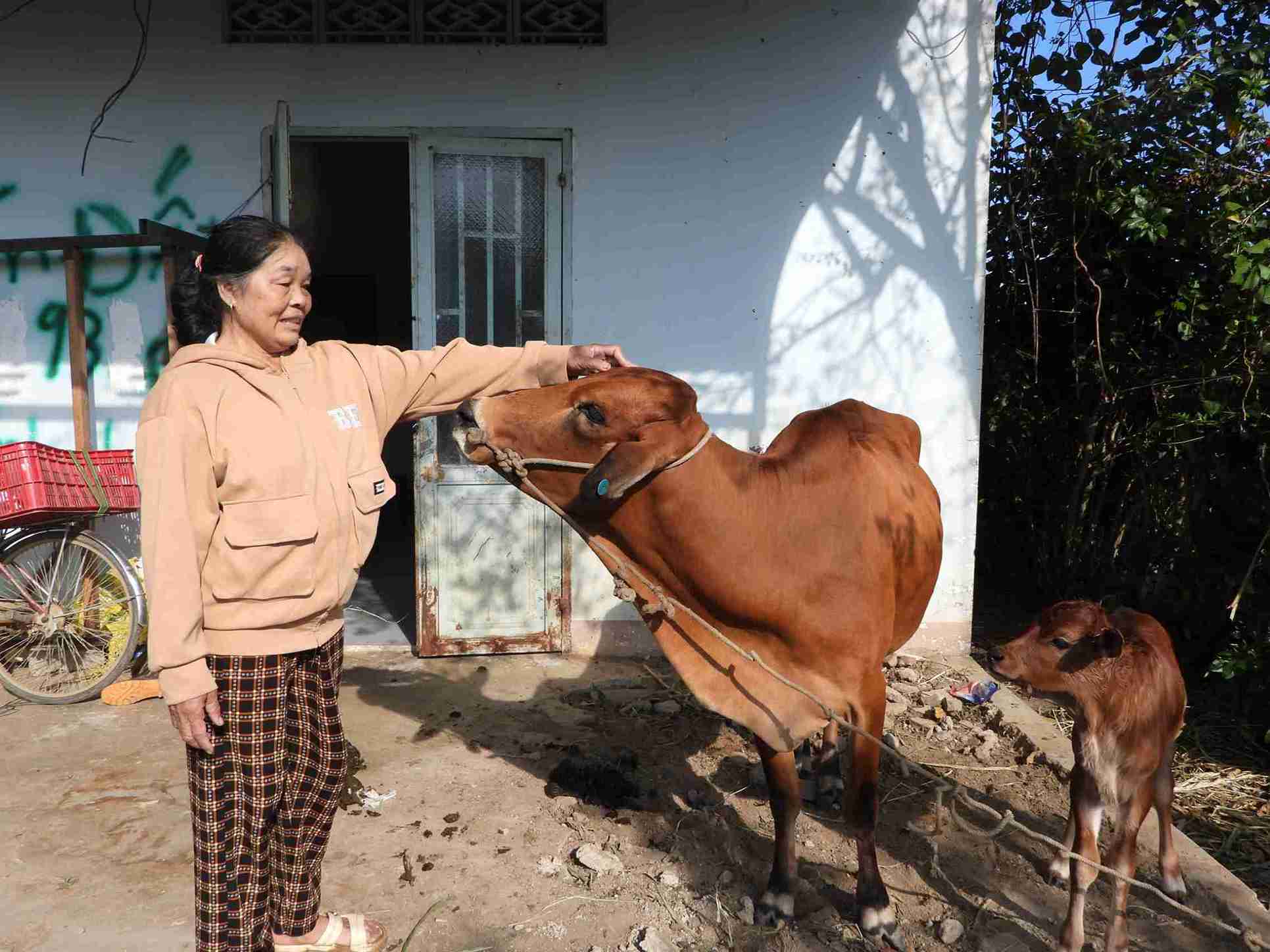 Nguoi dan duoc ho tro bo sinh san de vuon len trong cuoc song. Anh: Bao Lam