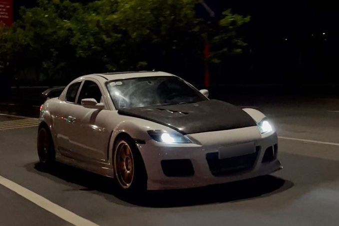 The owner has slightly upgraded the Mazda RX-8 with a Wankel engine for the exterior. Photo: Nhat Minh