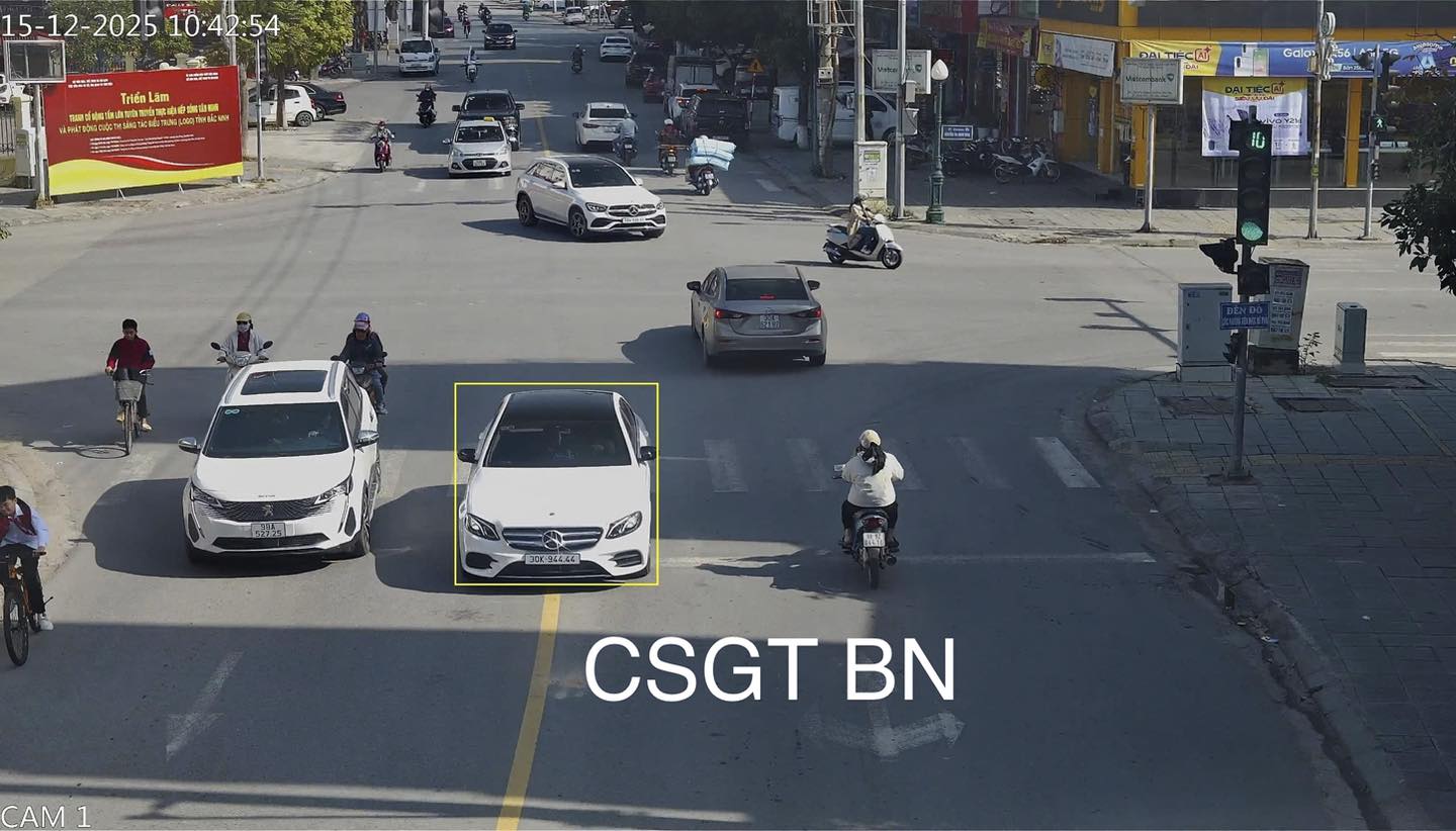El propietario de un coche de cuatro años fue multado en Bac Ninh. Foto: Policia de Bac Ninh