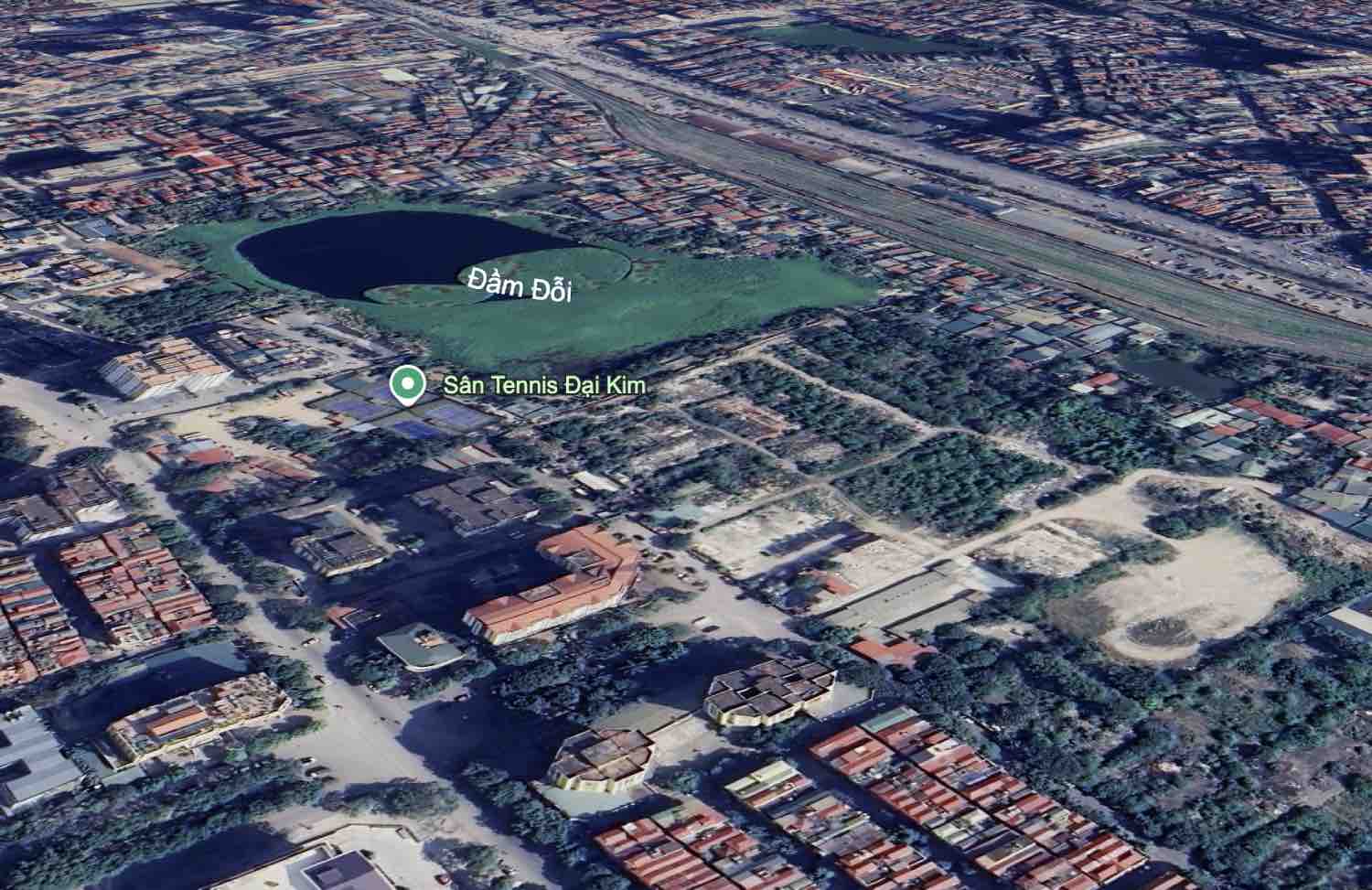 Land for the construction of the Parking lot, Hoang Mai Giap Bat Commercial Center in Dinh Cong ward. Photo: Google Earth