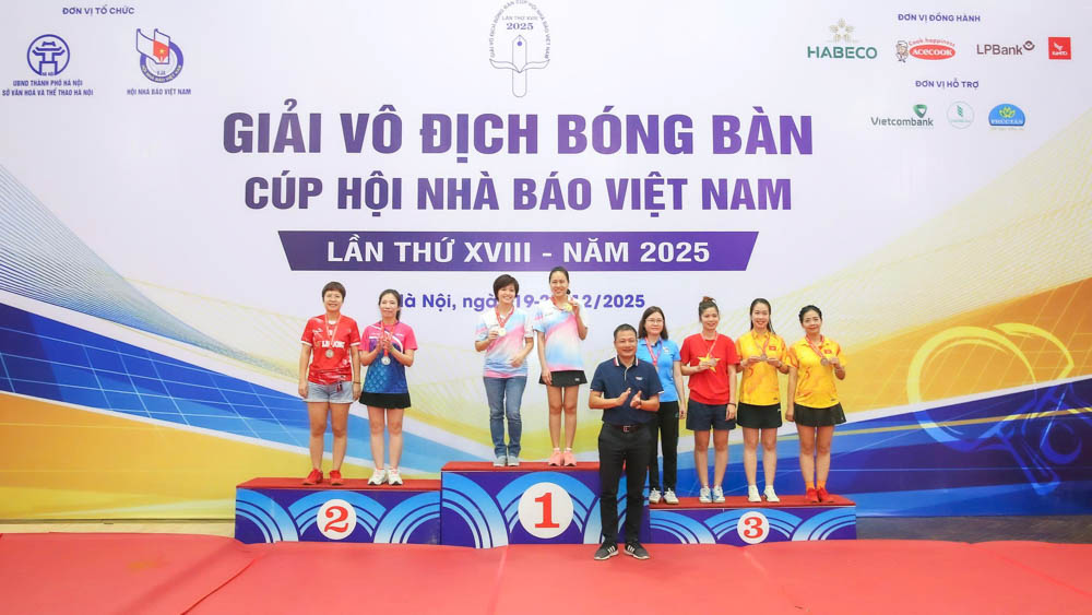 The Vietnam Journalists Association Cup Table Tennis Championship closed on the afternoon of December 21. Photo: Hai Nguyen