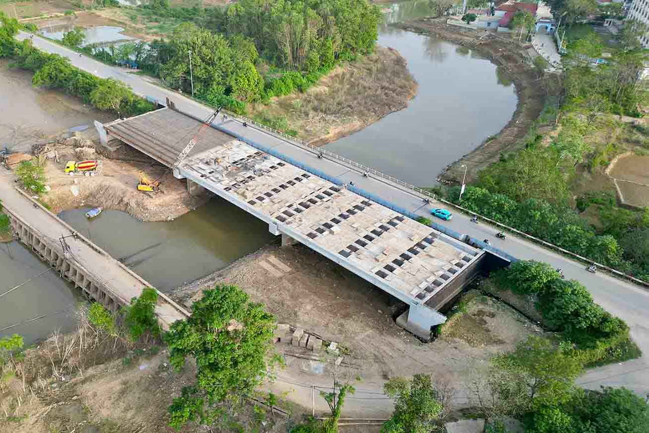 Cau Tan Truong tren Quoc lo 6, cuoi nam 2024. Anh: Song Huu 