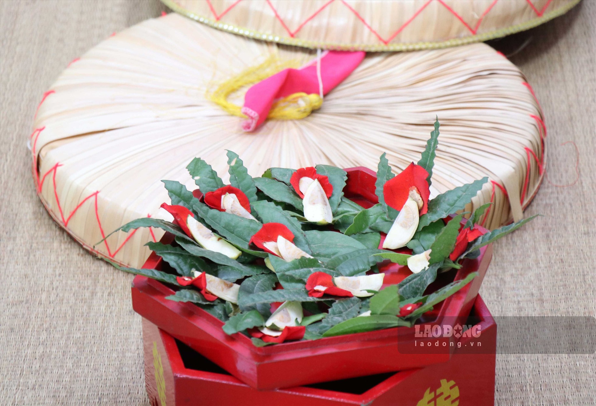 Trau tem canh phuong moi khach moi dip bieu dien Quan ho. Anh: Tran Tuan