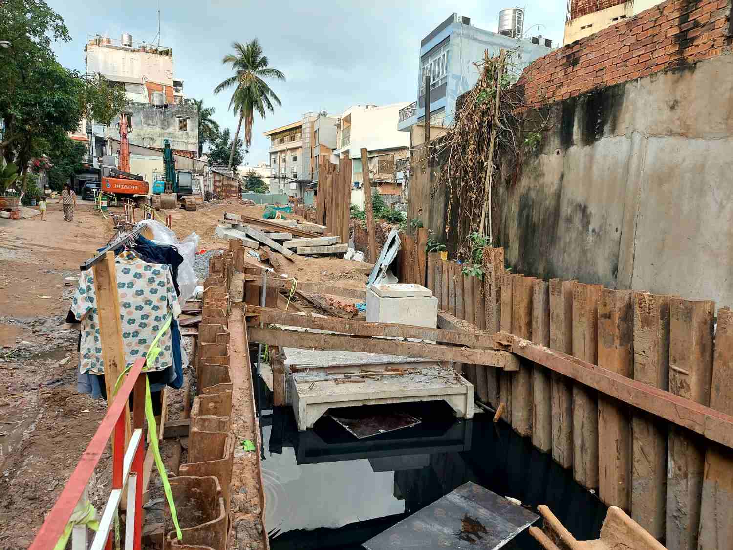 Thi cong lap dat cong hop kenh A41.  Anh: Minh Quan