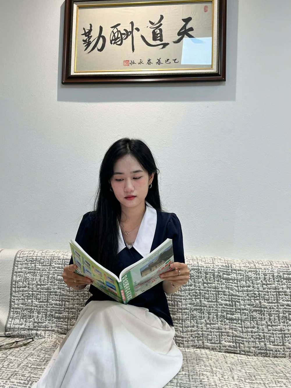 Chi Duong Thu Thao nhan thay tim duoc mot cong viec vua phu hop thoi gian, vua dam bao thu nhap ngay cang kho khan. Anh: NVCC