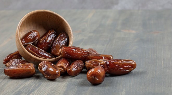 Dates are naturally sweet and rich in nutrients. Photo: Thuy Duong