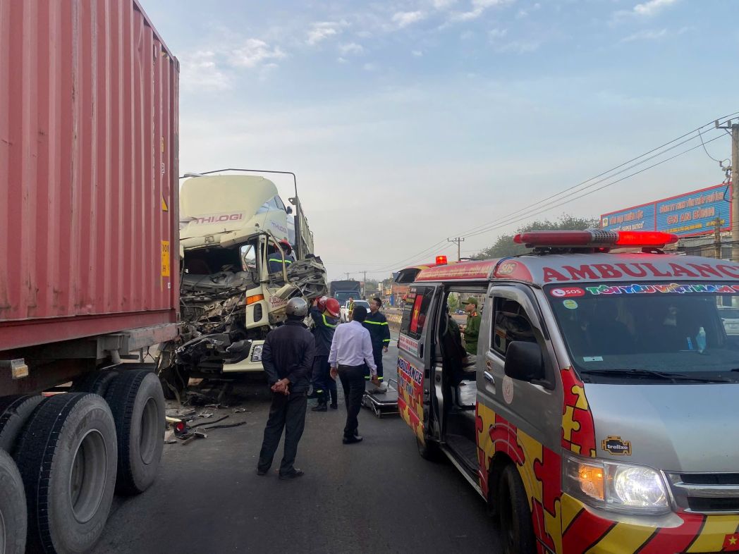 Hien truong tai nan. Anh: Ban doc cung cap