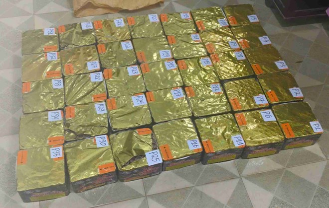 Bắt 3 đối tượng vận chuyển gần 1 tạ pháo nổ nhập lậu ở Lâm Đồng