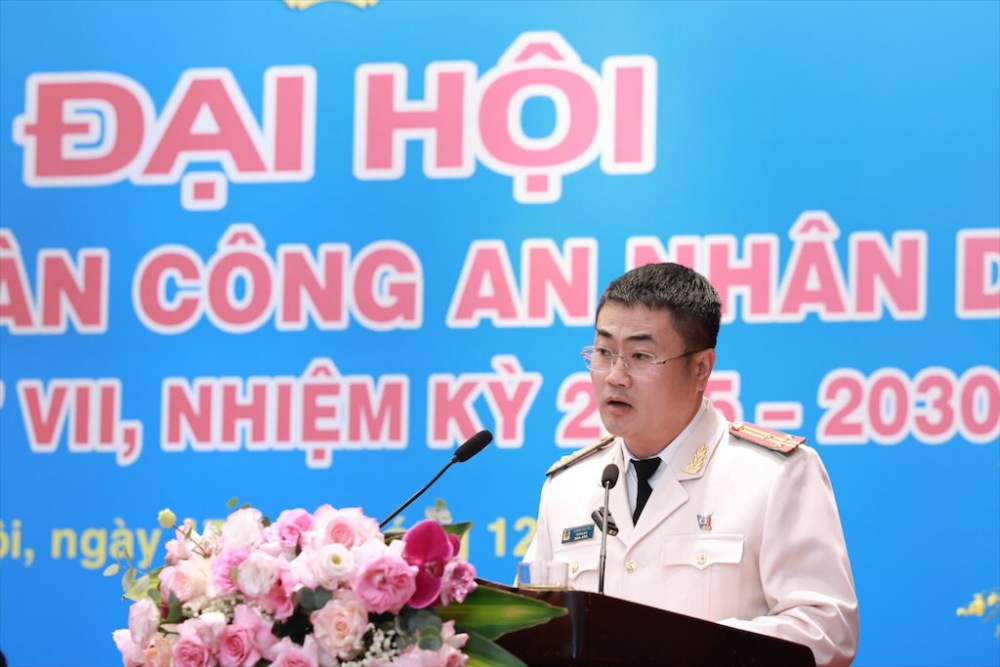 Theo Thuong ta, TS Luong Duc Hai, Truong ban Cong doan CATP Ha Noi, chuyen doi so dat ra nhung yeu cau va thach thuc lon doi voi moi co quan, to chuc, neu khong kip thoi nam bat xu huong va co hanh dong cu the de thich ung thi se bi tut hau. Anh: Hai Nguyen