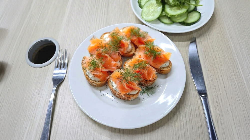 East German salmon bread with sour cream will be an attractive appetizer for the Christmas party. Photo: Tuan Dat
