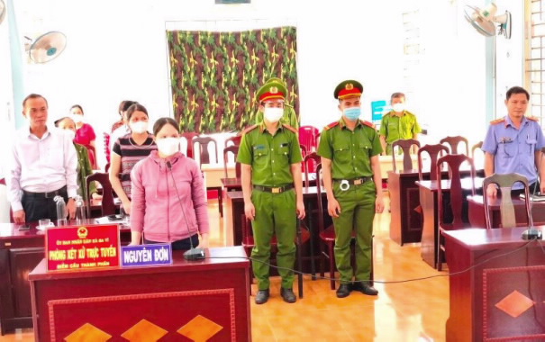 A marriage and family case was tried online in Quang Ngai. Photo: Minh Quan