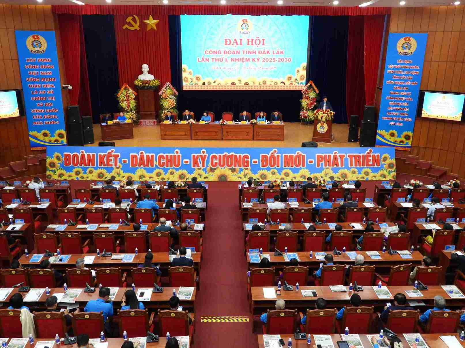 Dai hoi vach ra nhieu phuong huong, nhiem vu trong tam trong nhiem ky toi. Anh: Bao Trung