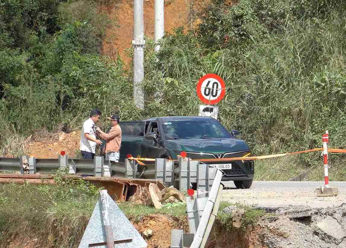 Toan tuyen deo van con nhieu vi tri tiem an nguy co mat an toan. Anh: Huu Long